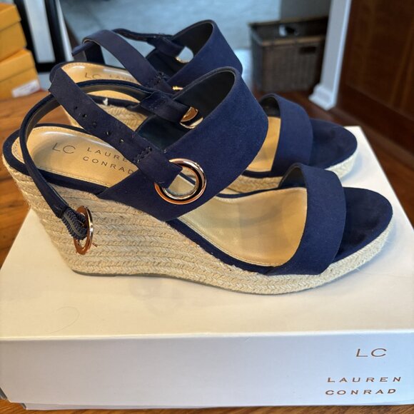 Lauren Conrad Navy shoes - Picture 1 of 6